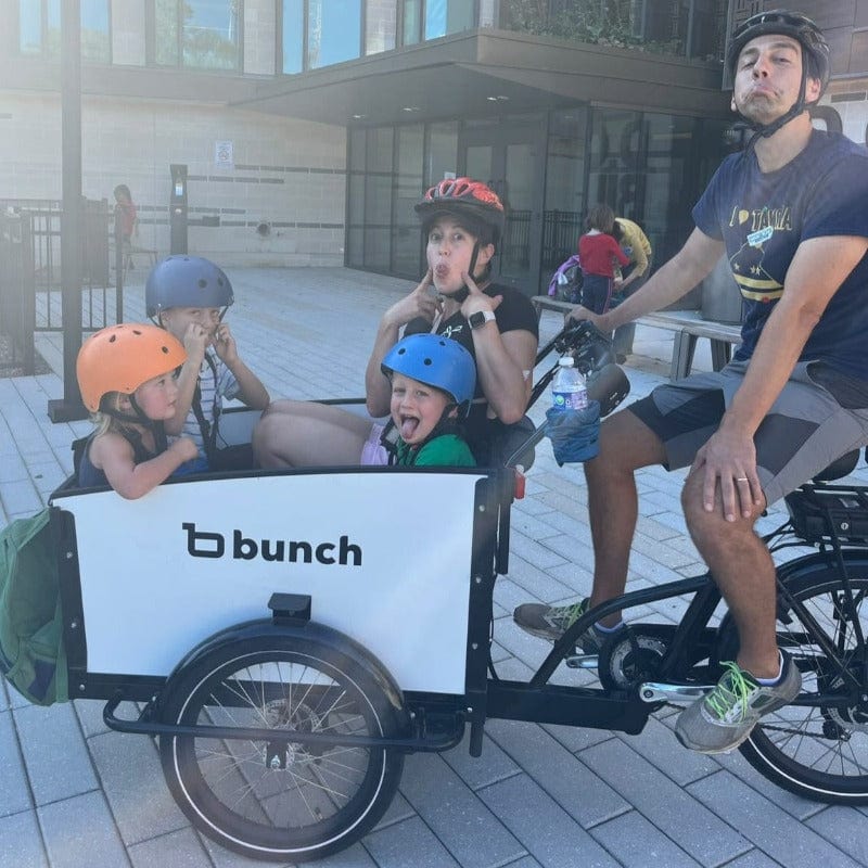 Mom and 3 kids in bunch bike with dad #color_Sleek White