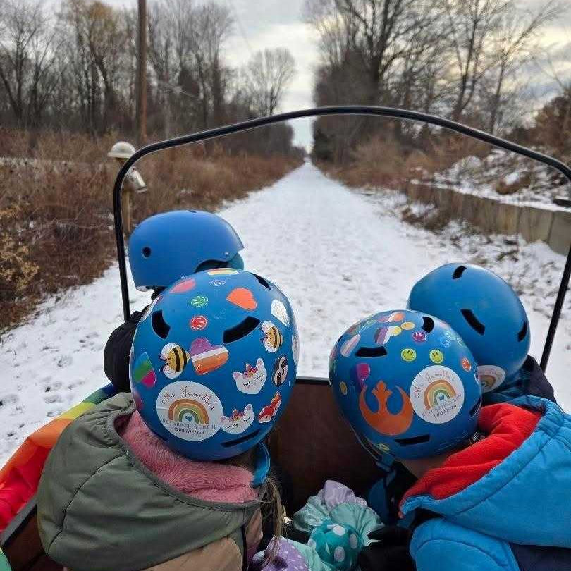 Preschool cargo bike for 6 kids #color_Classic Yellow & Black 