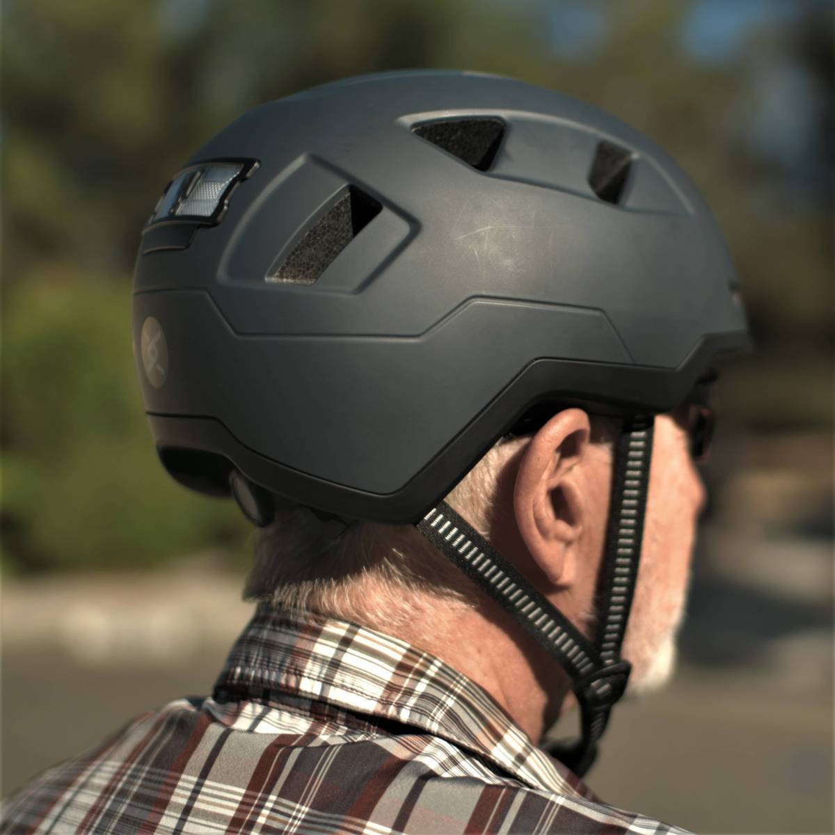 Xnito Ebike Helmet With Lights - Urbanite Black